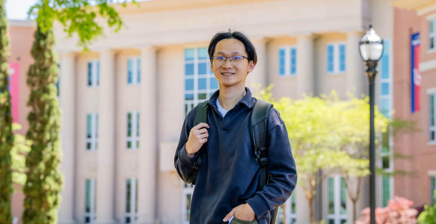 Paul Nguyen, an engineering and music student at the 69þƷ, earned a 2024 Goldwater Scholarship based on his undergraduate research in protein biophysics.
